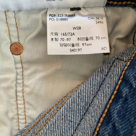 Levi's Classic 501 High Rise Denim Shorts - Picture 5 of 8